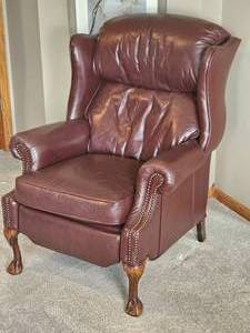 Luxurious Barcalounger Leather Recliner