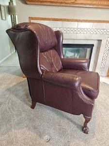 Luxurious Barcalounger Leather Recliner