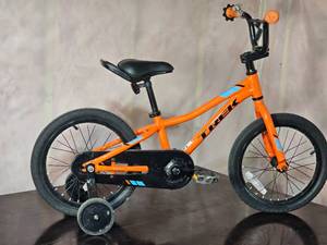 lot 69 image: Trek Precaliber 16 Childrens Bike