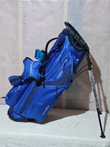 lot 24 image: Ultra Light MaxFli Golf Bag