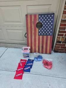 lot 70 image: Cornhole Set with Extra Bags