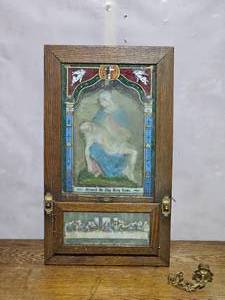 lot 33 image: Vintage Viaticum Shadow Box