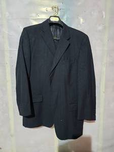 lot 37 image: Linea Mens Wool Suit - Mens - 44R