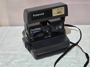 lot 84 image: Vintage Polaroid OneStep Closeup Camera