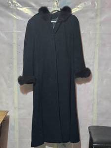 lot 50 image: Women s Faux Fur Collar Coat - Black - A