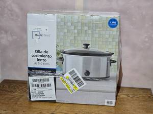 lot 78 image: Mainstays 6Qt. Slow Cooker - NIB