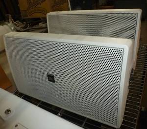 Pair of JBL outdoor speakers Control 29AV