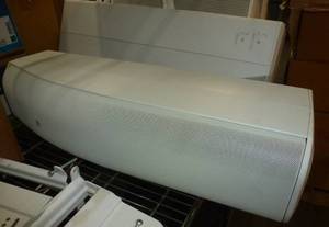 lot 9 image: JBL outdoor column speakers model CBT-70J-1