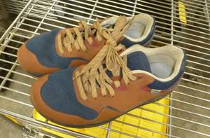 lot 37 image: Mens size 7 LEM shoes