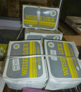 lot 113 image: 4 new Weiser deadbolt locks