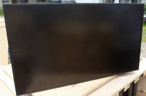 lot 81 image: Samsung 40 inch LCD Display model 400UXN-3