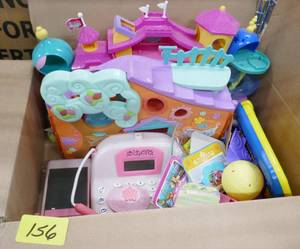 lot 156 image: Box of toys