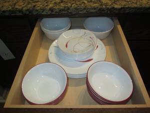 lot 96 image: Corelle Plates, saucers and assorte...