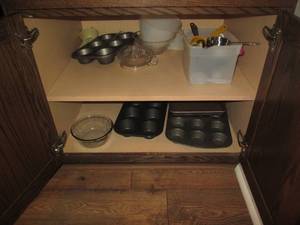 lot 99 image: Vintage glass juicer, misc bakeware...