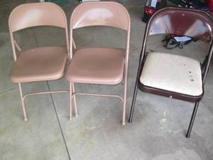 lot 116 image: 3- Metal folding chairs...