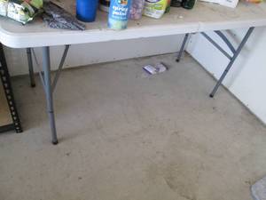 lot 30 image: 5ft folding Rubbermaid style table...