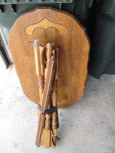lot 38 image: Vintage Hardwood Oblong end table w...