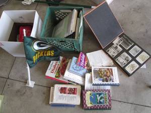lot 42 image: Lot of cookbooks and household item...