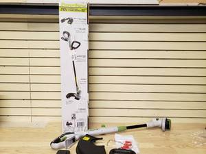 lot 13 image: Power Smith 20v Lithium Ion 12 String Trimmer- Includes 1 battery, guard, handle, NO charger