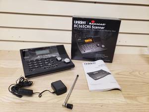 lot 18 image: Uniden Bearcat BC365CRS Scanner with built-in FM Radio, Alarm Clock, and Weather Alert