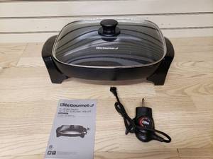 lot 22 image: Elite Gourmet XL Heavy Duty 16 x 13 Electric Skillet- includes cord