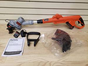 lot 35 image: Black  Decker 12 String Cordless Trimmer Edger