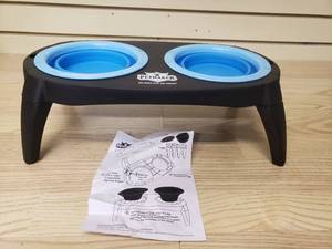 lot 58 image: Petmaker elevated pet dish with expandable bowls