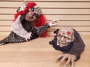 lot 62 image: 2 Halloween decorations