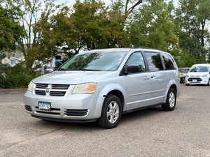 lot 9 image: 2009 DODGE GRAND CARAVAN SE No Accidents (NO RESERVE)