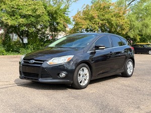 2012 FORD FOCUS SEL *No Accidents* (NO RESERVE)