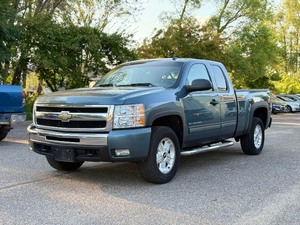 2011 CHEVROLET SILVERADO 1500 LT *4x4 | No Accidents* (NO RESERVE)