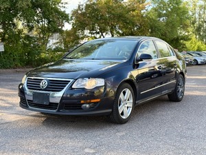 lot 22 image: 2009 VOLKSWAGEN PASSAT KOMFORT No Accidents  Prior Certified Pre-Owned (NO RESERVE)