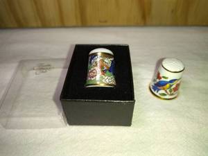 lot 74 image: TCC Hakutoh Peacock and Aynsley Ceramic Pembroke Thimbles