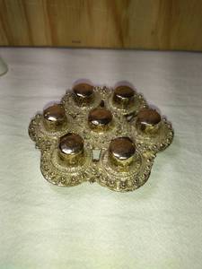 lot 80 image: Gresco Brass Thimble Holder