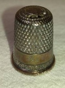 lot 119 image: Antique Sterling Silver Thimble. Tested