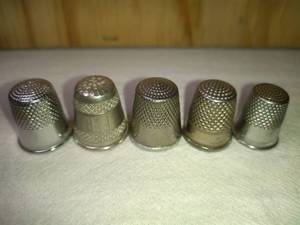lot 144 image: 5 Fancy Mixed MetalAlloy Thimbles