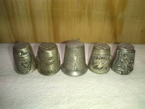 lot 191 image: 5 Best Quality Pewter Souvenir Thimbles