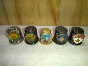 lot 192 image: 5 Best Quality Pewter Souvenir Thimbles