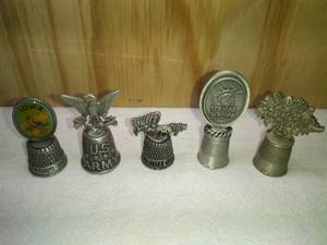 lot 195 image: 5 Best Quality Pewter Souvenir Thimbles