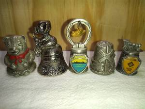 lot 199 image: 5 Best Quality Pewter Souvenir Thimbles