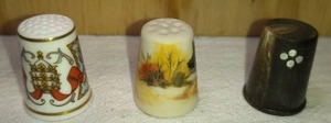 lot 214 image: Royal Worcester England Papal Visit 1982 Nicland Hand Watercolor Painted Thimble