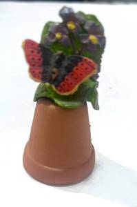 lot 41 image: Terracotta Butterfly Thimble
