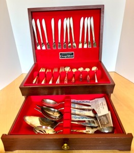 lot 2 image: Holmes & Edwards Inlaid DeepSilver Flatware Set with Tarnish-Resisting Chest