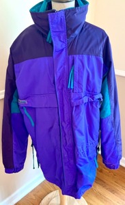 lot 142 image: Columbia Gizzmo Purple and Teal Vintage Ski Jacket Mens Large