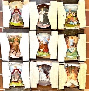 lot 161 image: Set of 9 The Sound of Music Collector Plates by Edwin M Knowles w Boxes