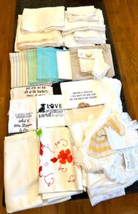 lot 352 image: Large Collection of Vintage Linens, Embroidered & Lace Tablecloths, Napkins, and Fabric