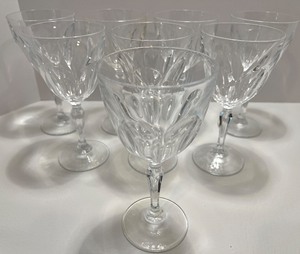 lot 172 image: Set of 8 Vintage Crystal Wine Glasses with Cut Design