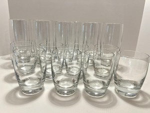 lot 209 image: Set of 18 Clear Glass Tumblers and Highball Glasses