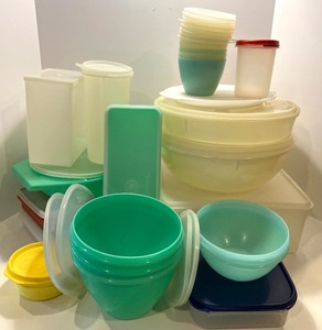 lot 210 image: Large Assorted Lot of Vintage and Modern Tupperware Containers with Lids