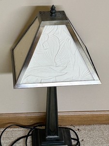 lot 20 image: Decorative Table Lamp with Embossed Glass Shade and Metal Base